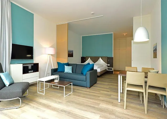 Anna Duene Anna Duene 0-11 4*